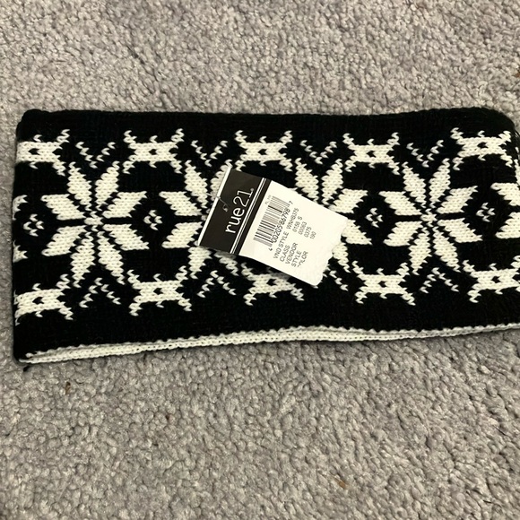 Rue21 Accessories - Rue21 Reversible Headband